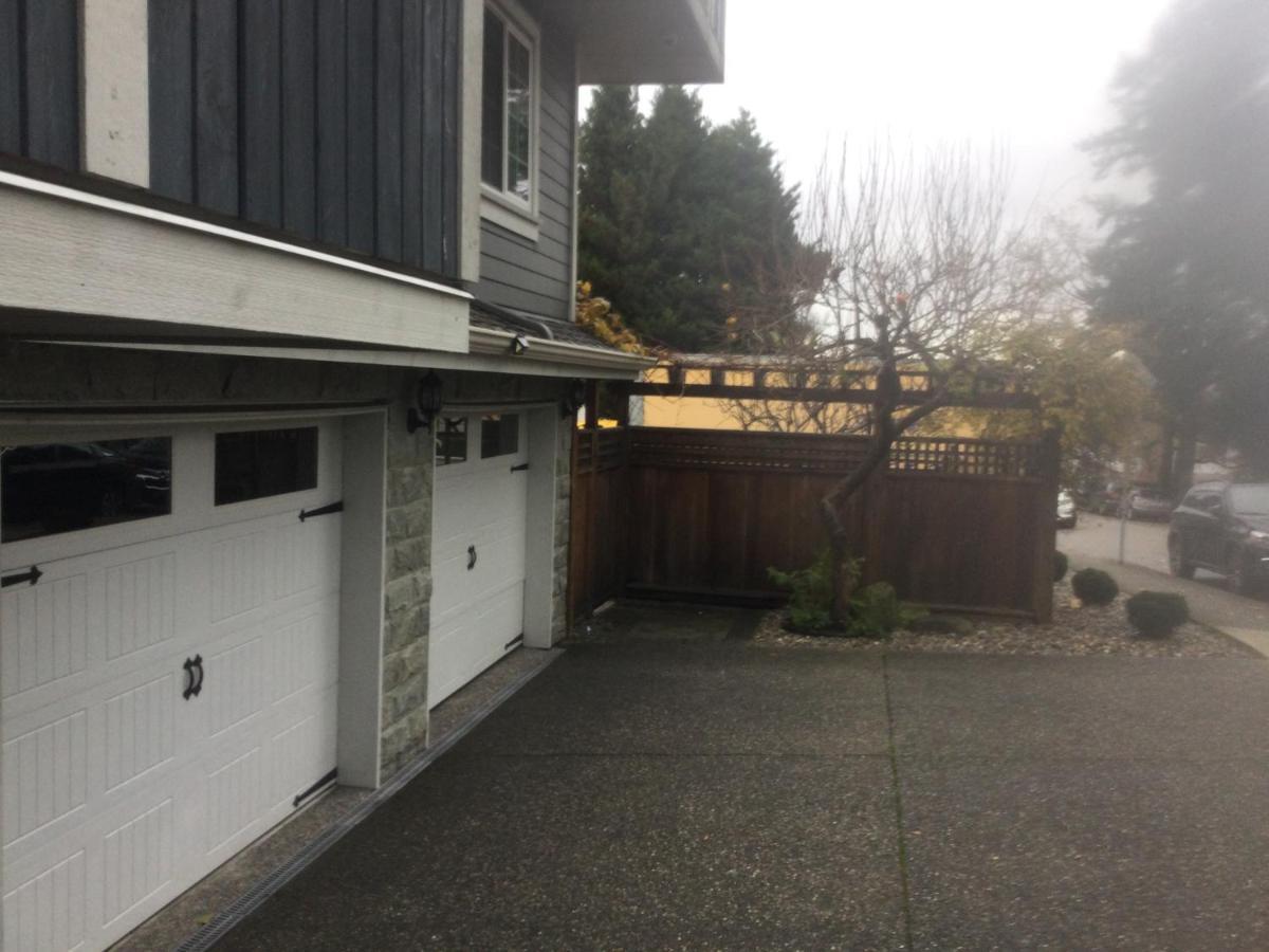 Lisa'S Home Burnaby Exterior photo